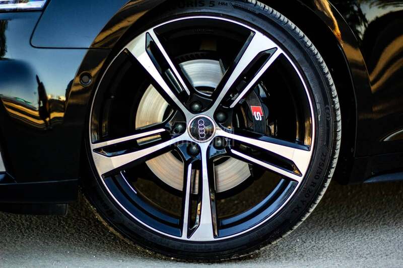 Audi S5 