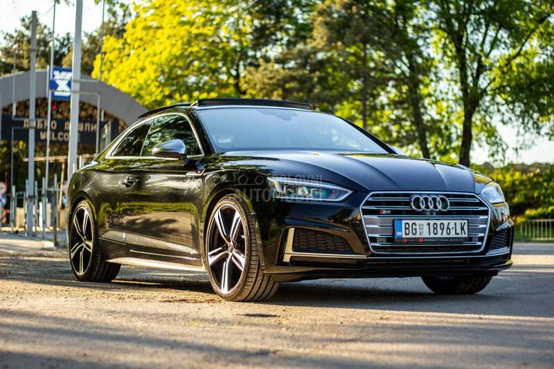 Audi S5 