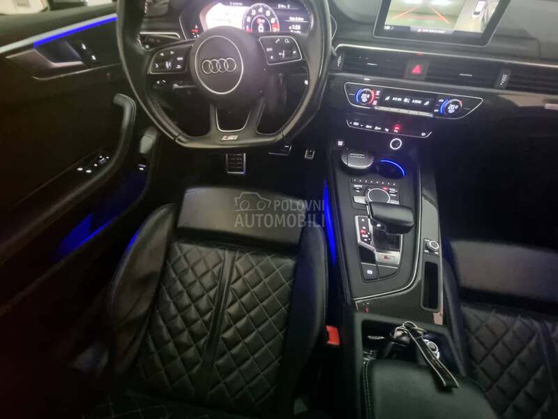 Audi S5 