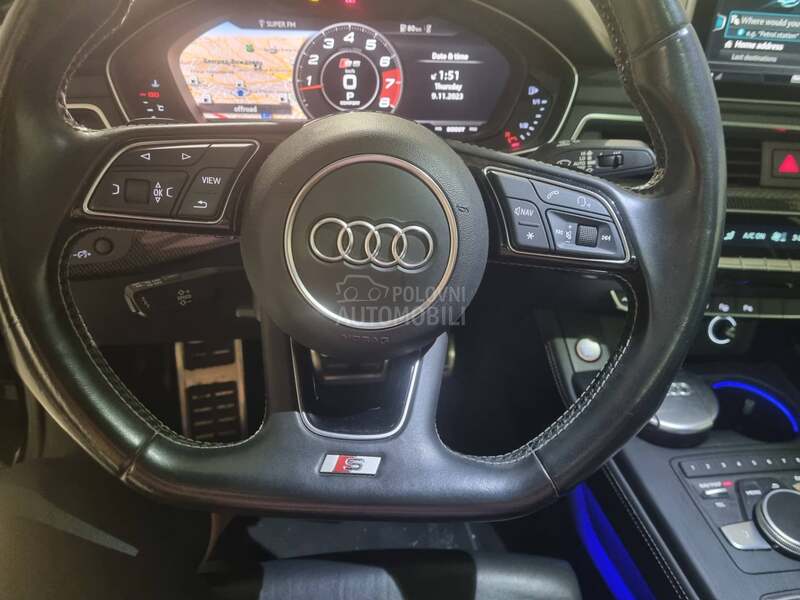 Audi S5 