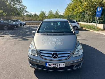 Mercedes Benz B 180 