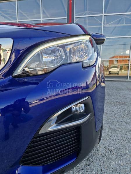 Peugeot 3008 1.5 BLUEHDI EAT8