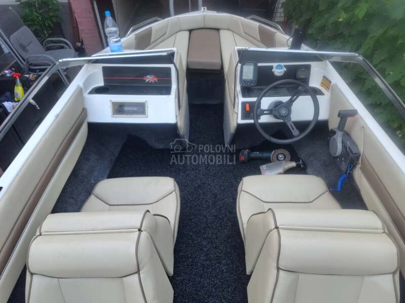 Bayliner Capri Vanbrodski motor