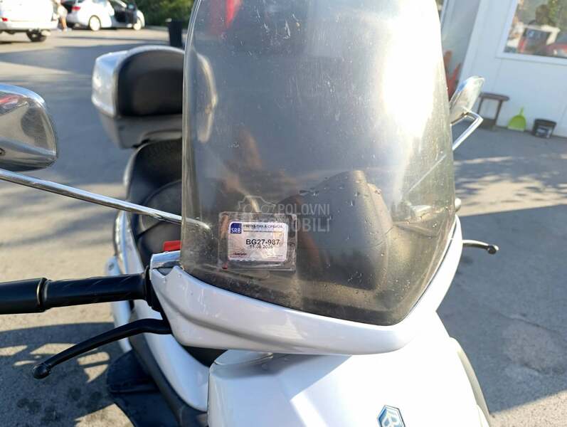 Piaggio Beverly 250