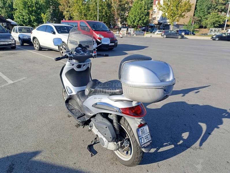Piaggio Beverly 250