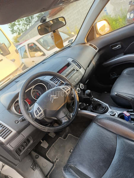 Citroen C-Crosser 2.2 hdi