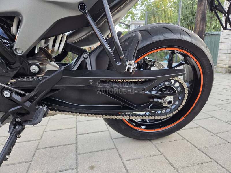 KTM DUKE 790