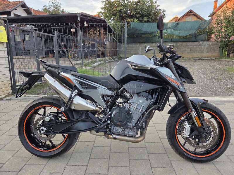 KTM DUKE 790