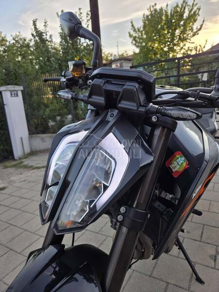 KTM DUKE 790