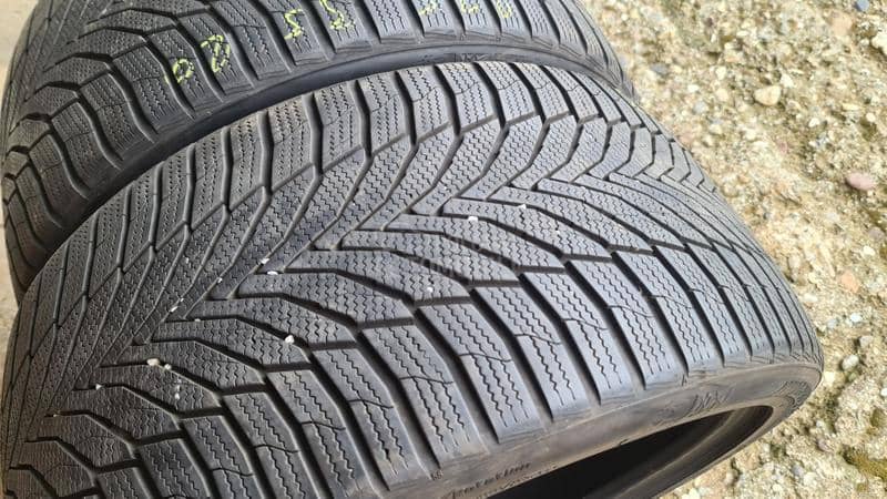 Nexen 275/35 R20 Zimska