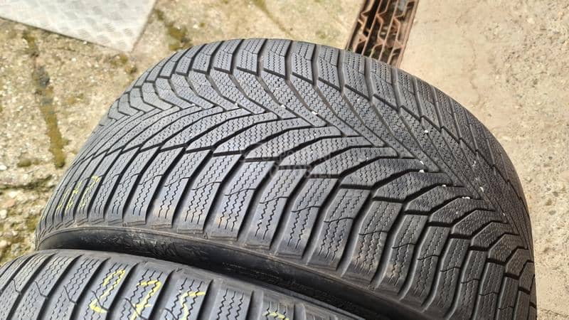 Nexen 275/35 R20 Zimska