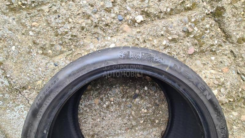 Nexen 275/35 R20 Zimska