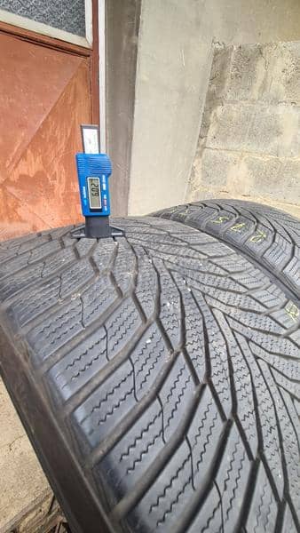 Nexen 275/35 R20 Zimska