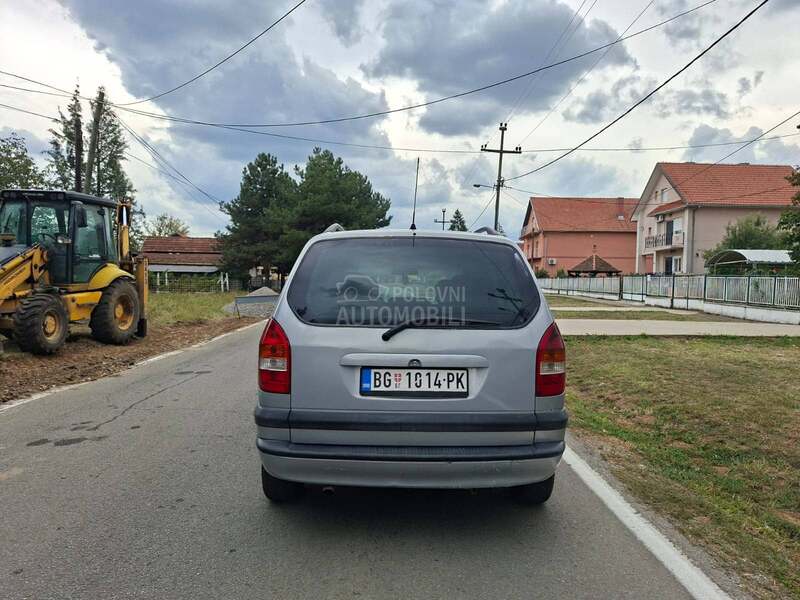 Opel Zafira 7 sedista