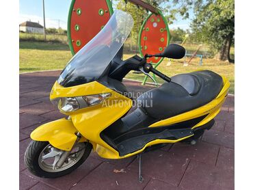 Suzuki burgman 200