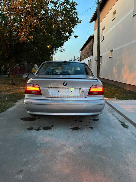 BMW 520 2.2i