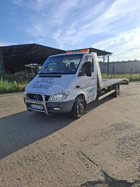 Mercedes Benz Sprinter
