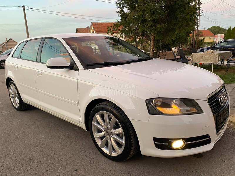 Audi A3 1.6 TDI/NAV/KAMERA