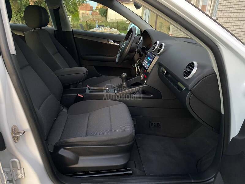Audi A3 1.6 TDI/NAV/KAMERA