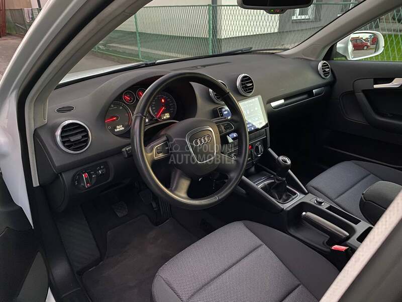 Audi A3 1.6 TDI/NAV/KAMERA