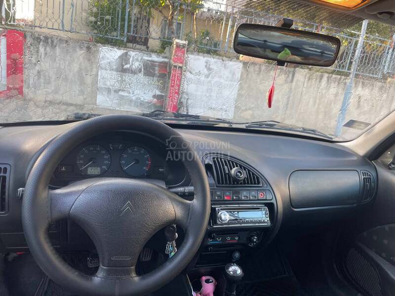 Citroen Saxo 1.1 b