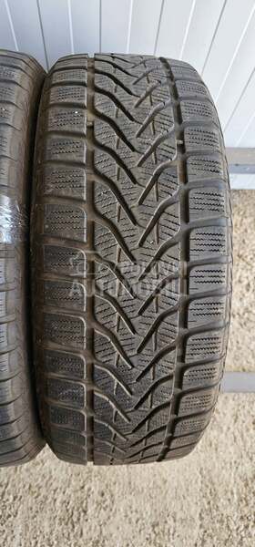 Lassa 215/60 R17 Zimska