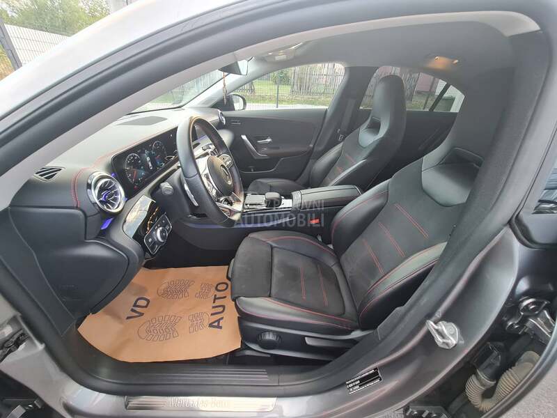Mercedes Benz CLA 180 AMG