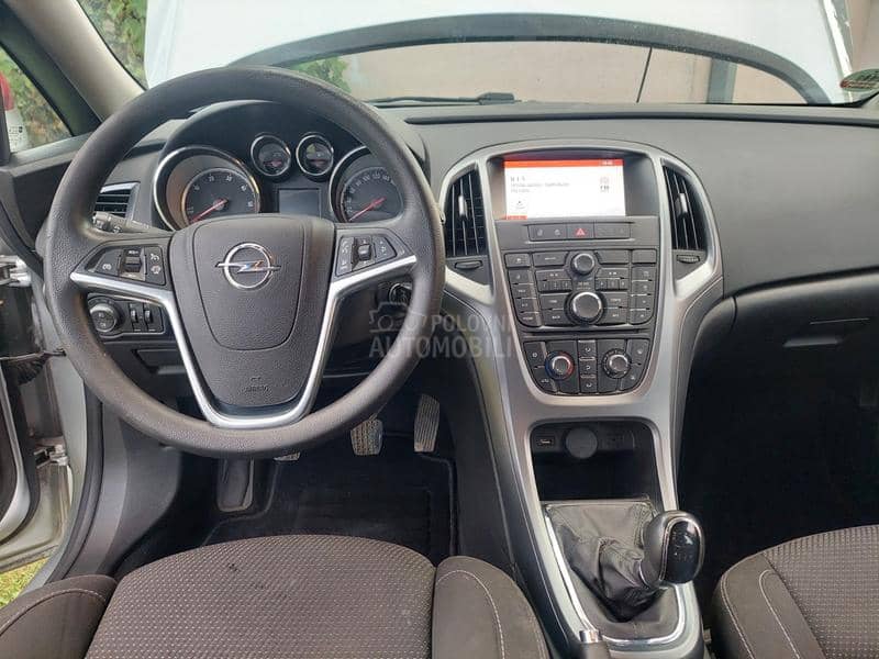 Opel Astra J 1.6 sports tourer