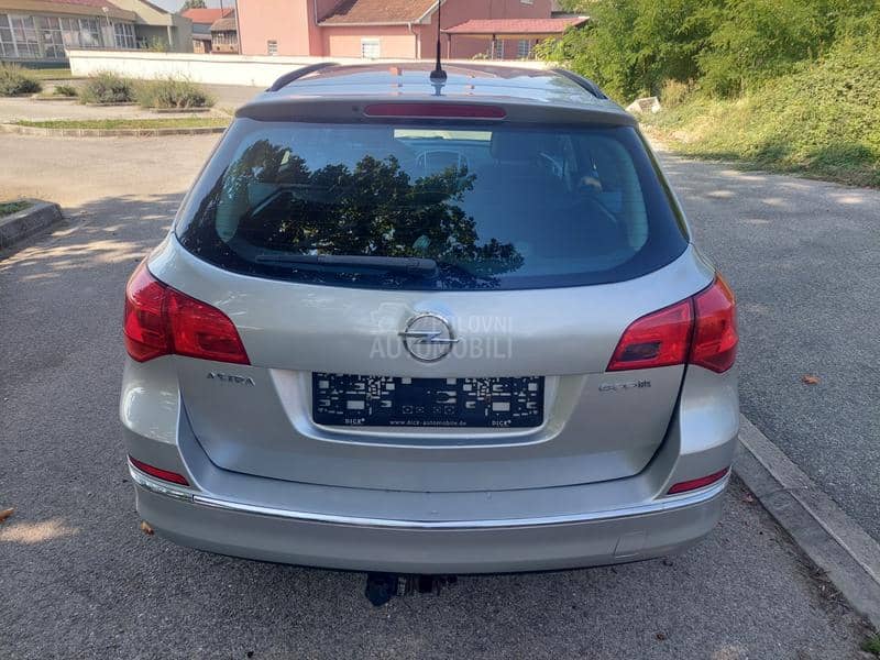 Opel Astra J 1.6 sports tourer