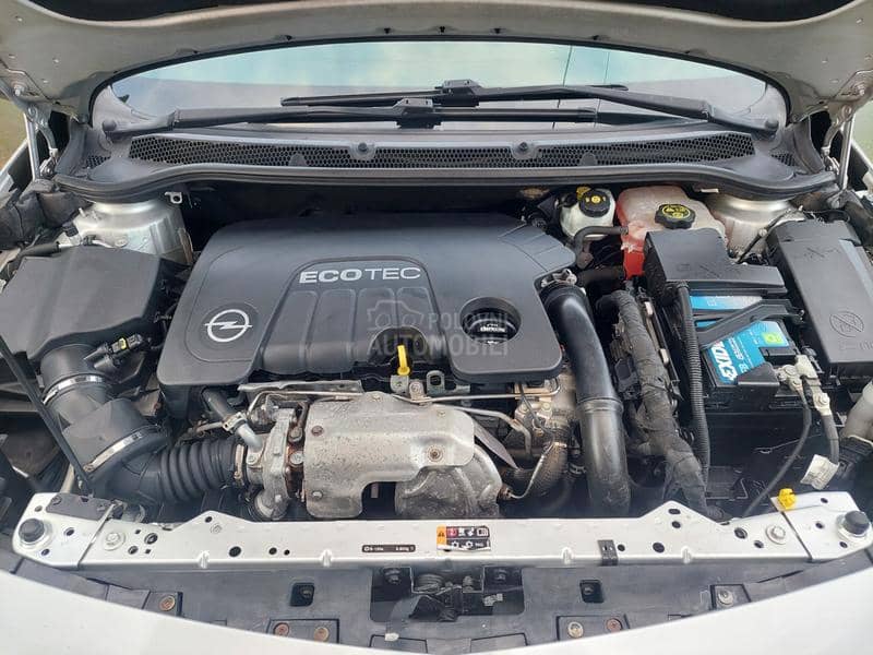 Opel Astra J 1.6 sports tourer