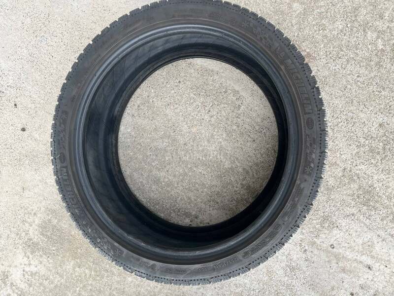 Michelin 255/35 R19 Zimska