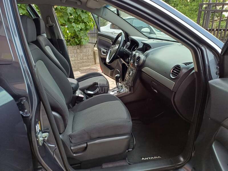 Opel Antara 2.0 / 4X4 / CH