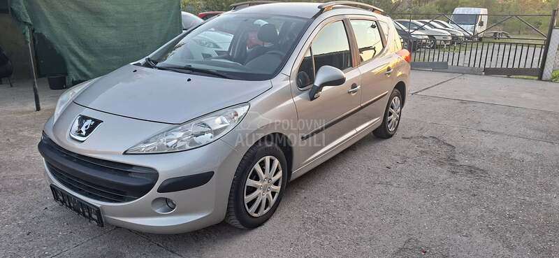 Peugeot 207 1.4 i