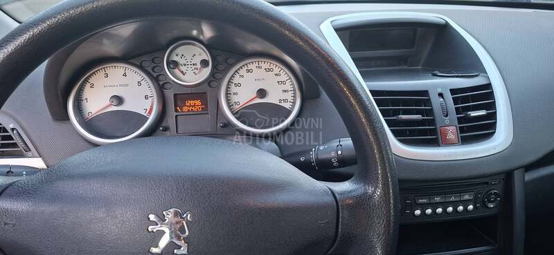 Peugeot 207 1.4 i