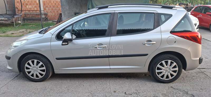 Peugeot 207 1.4 i