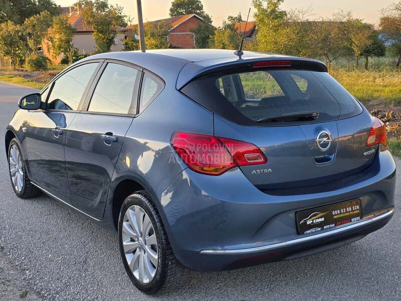 Opel Astra J 1.4 Nova
