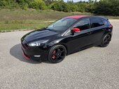Ford Focus Sport Black Red St