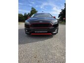 Ford Focus Sport Black Red St