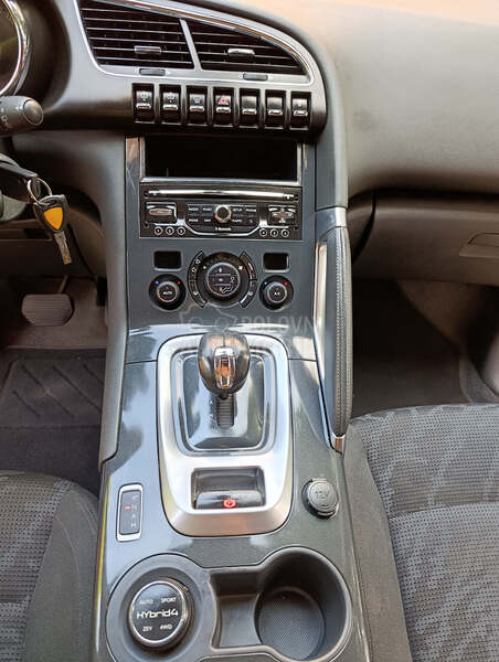 Peugeot 3008 2.0 HDi HYbrid4 4x4
