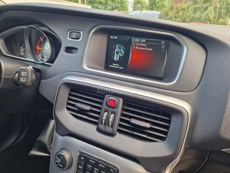 Volvo V40 INSCRIPTION