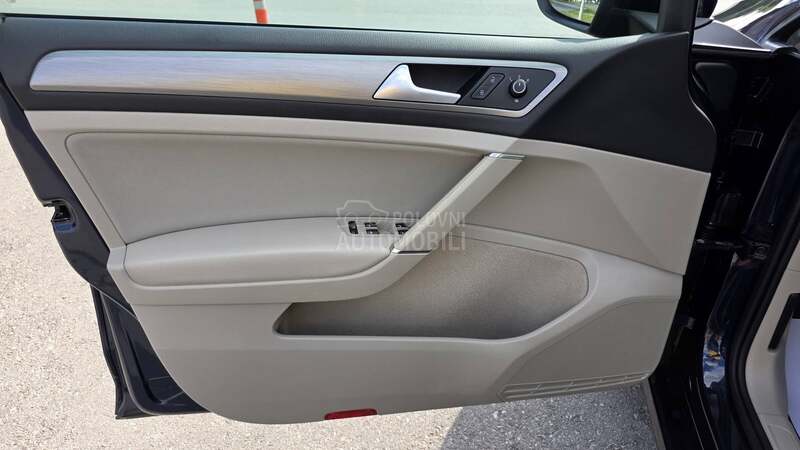 Volkswagen Golf 7 1.6 TDI Pano/Led/Dsg
