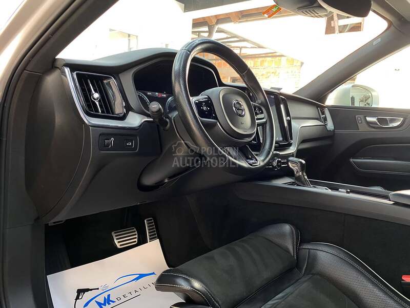 Volvo XC60 R Design