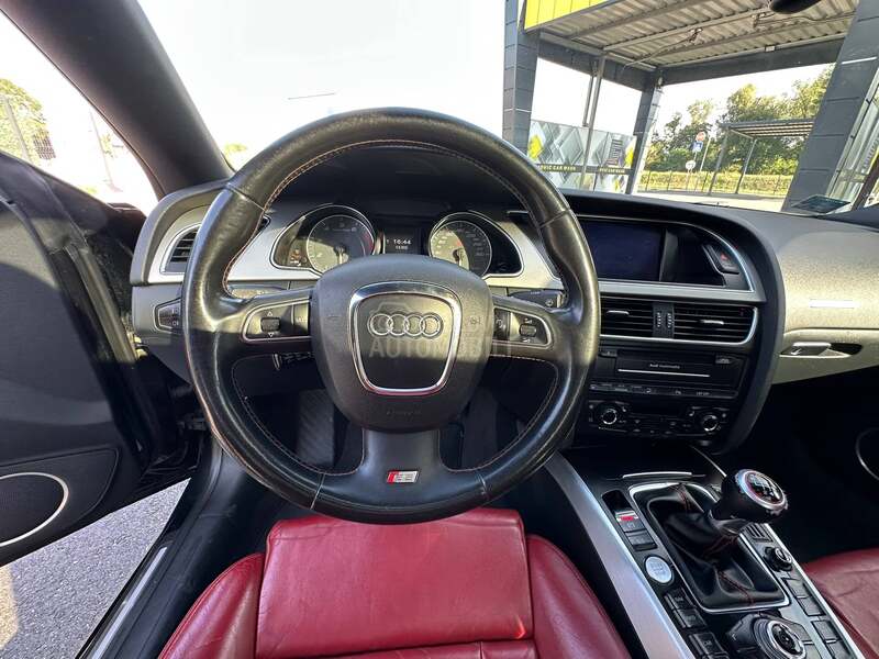 Audi S5 4.2 V8