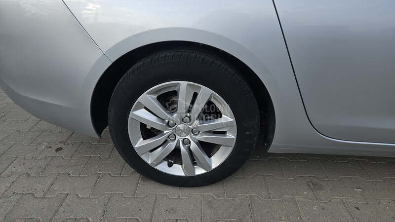 Peugeot 308 SW 1.6 hdi EAT6