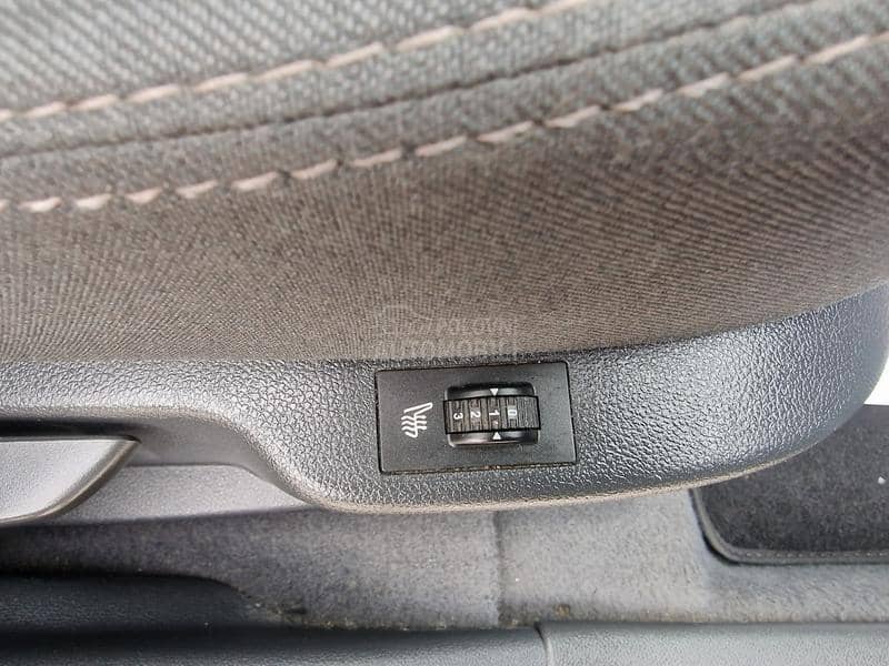 Peugeot 3008 2.0 HDI ALLURE