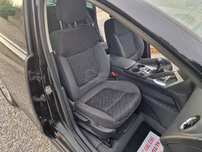 Peugeot 3008 2.0 HDI ALLURE