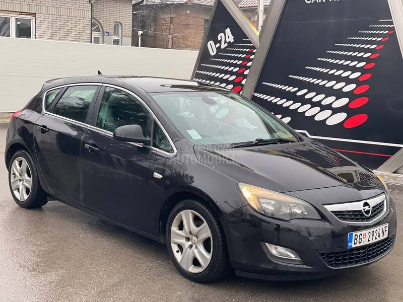 Opel Astra J 1.7 cdti COSMO