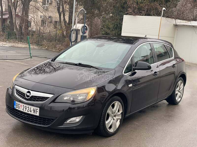 Opel Astra J 1.7 cdti COSMO