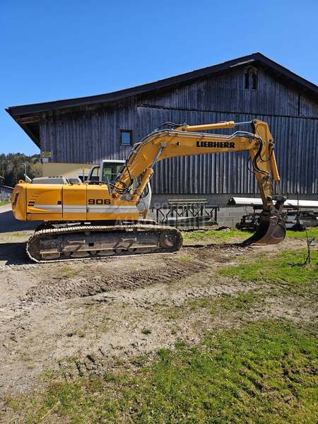 Liebherr R 906 LC i nove makaze