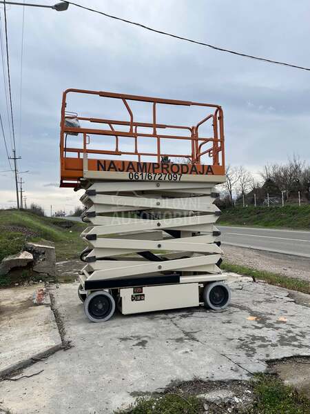JLG 3246